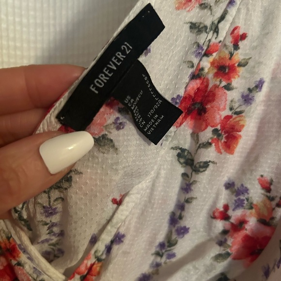 Forever 21 crop top - Picture 2 of 3